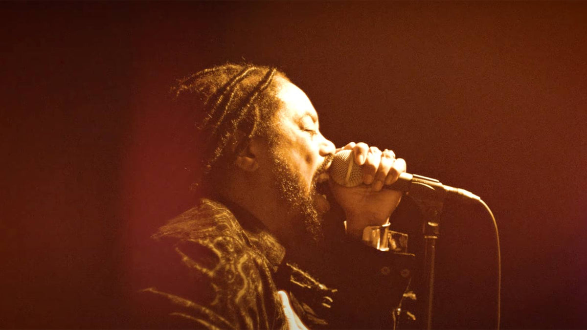 Hear SEVENDUST’s urgent new song “Holy Water”