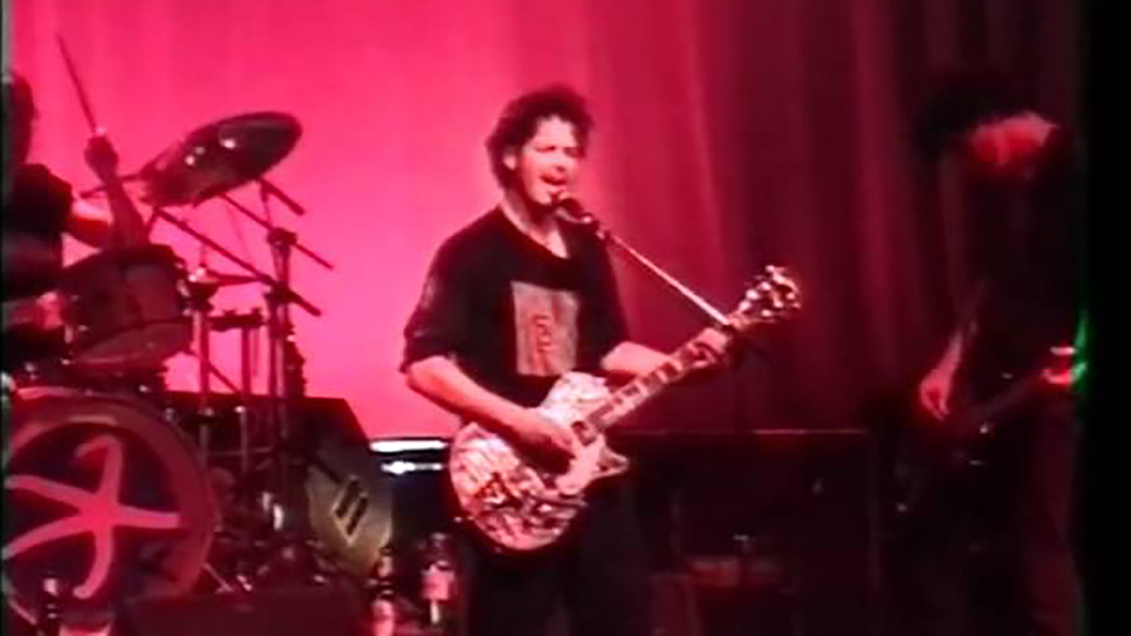 Watch Soundgarden’s Epic 1995 Performance of “4th of July” in Germany