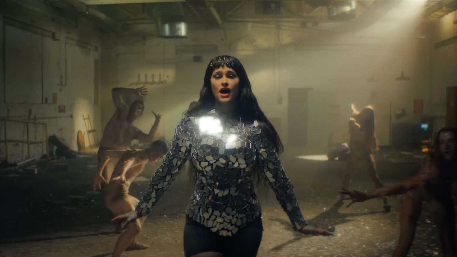 See SPIRITBOX’s stunning, one-take video for new song “Ultraviolet”