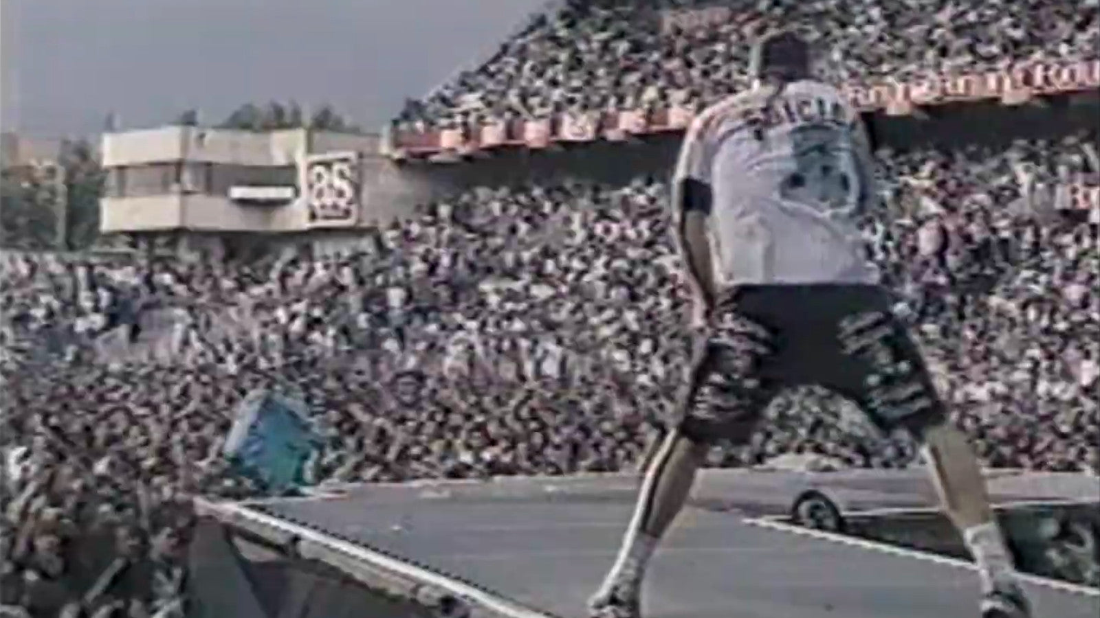 See Suicidal Tendencies’ Explosive “You Can’t Bring Me Down” Performance in 1993
