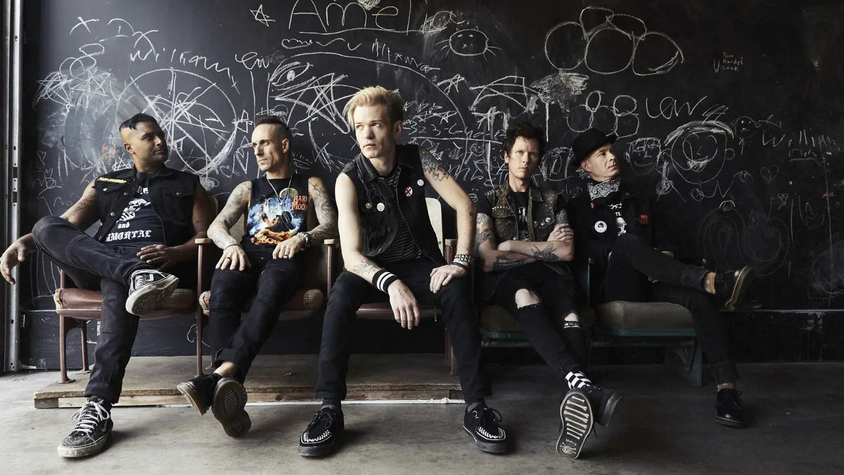 SUM 41 detail final album: Hear riotous new single “Rise Up”