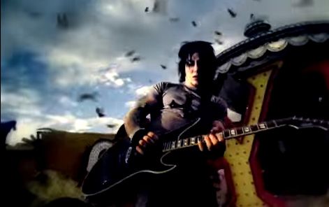 See Avenged Sevenfold Dissect “Bat Country”‘s “Perfect Solo,” Bombastic Drums