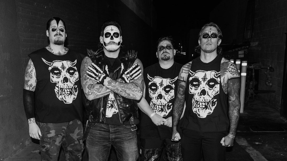 Hear TWITCHING TONGUES cover MISFITS on new TWITCHFITS album
