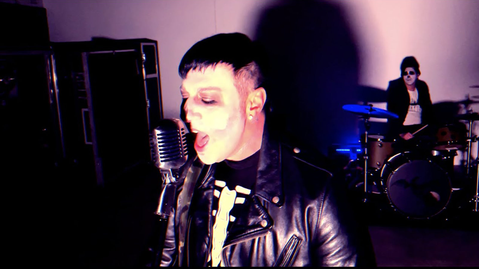 See Avenged Sevenfold Members Cover Misfits’ “Last Caress” for Halloween