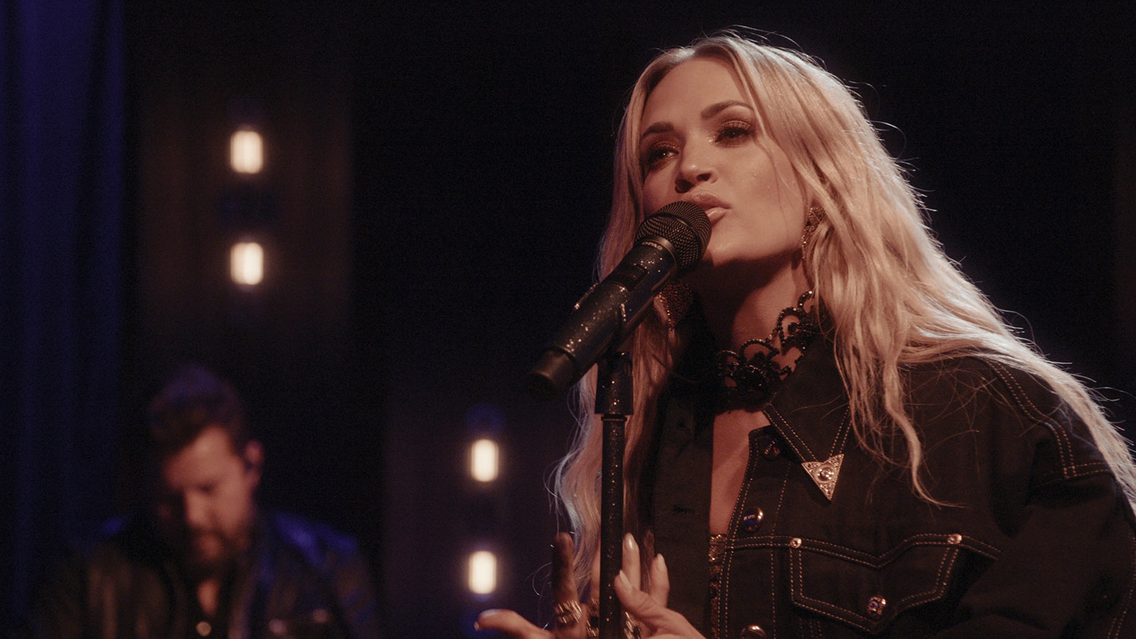 See Carrie Underwood Cover Ozzy Osbourne’s “Mama, I’m Coming Home”