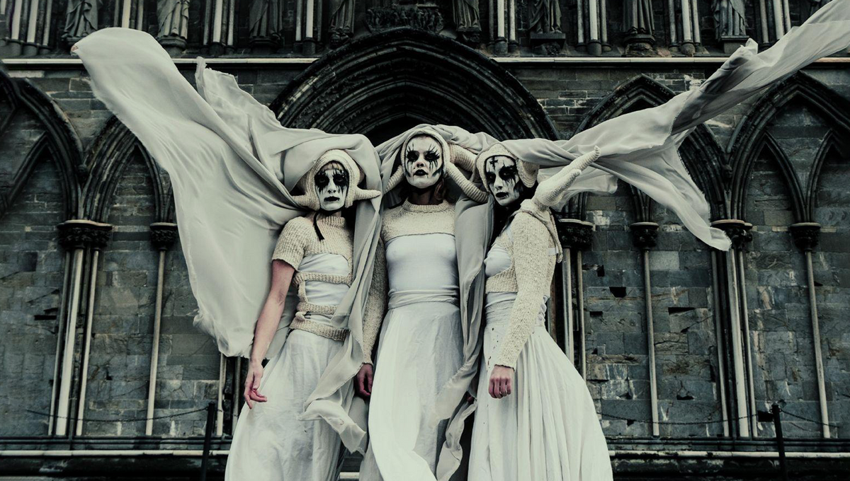 Rising black-metal trio WITCH CLUB SATAN channel “female rage” on new song “You Wildflower”