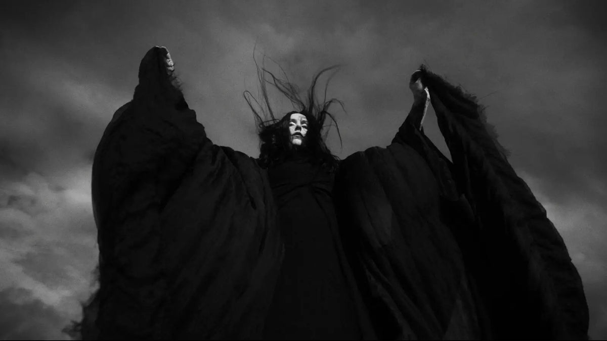 CHELSEA WOLFE announces new album: Hear explosive single “Whispers in the Echo Chamber”
