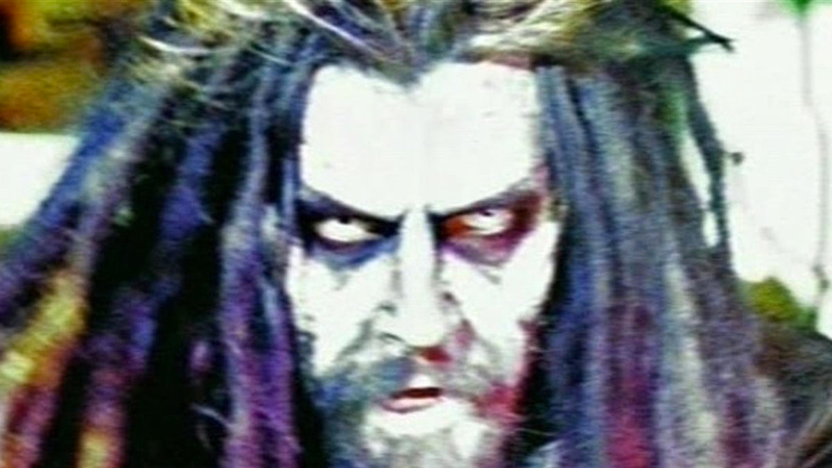 See Grandma Crush Rob Zombie’s “Dragula” at Karaoke