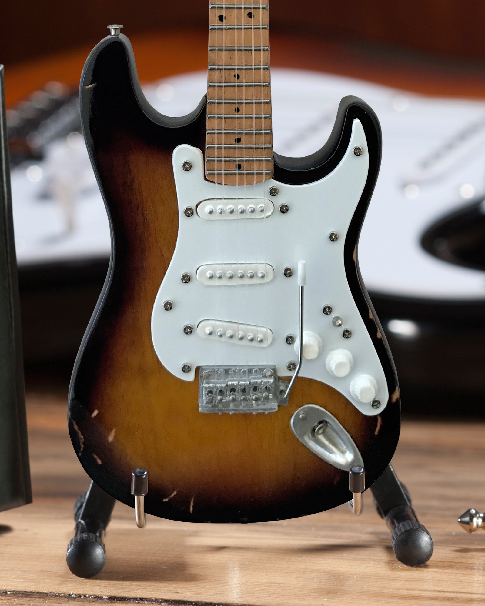 VINTAGE DISTRESSED SIGNATURE MINI FENDER™ STRAT™ GUITAR REPLICA - OFFICIALLY LICENSED