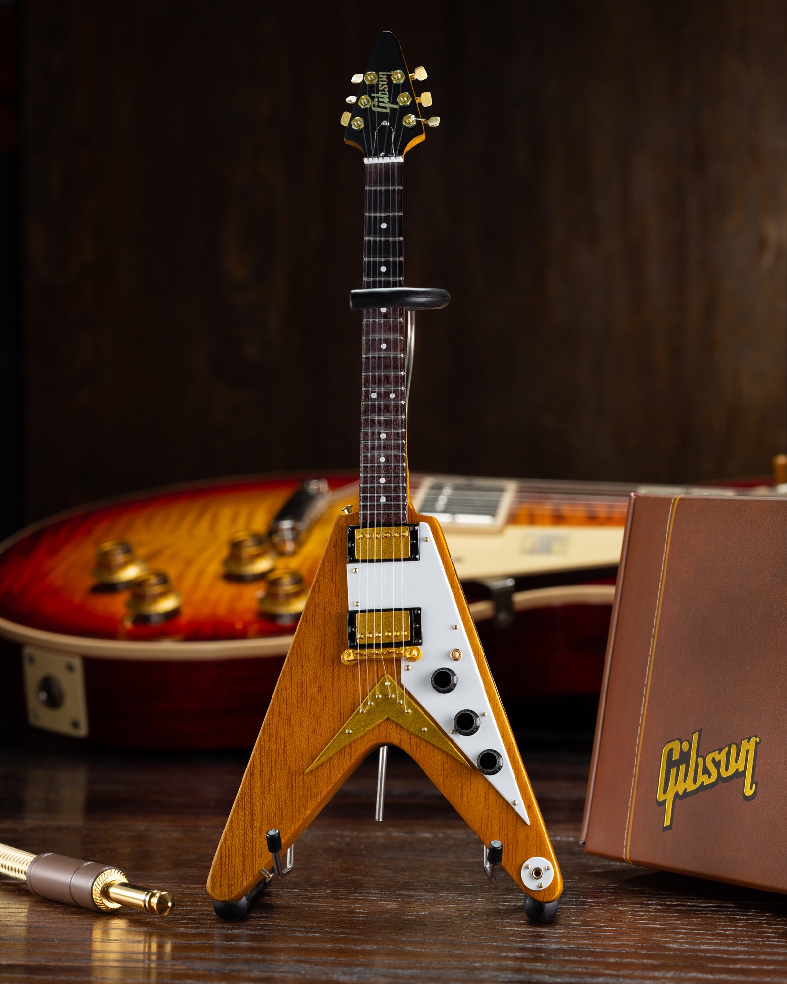 GIBSON 1958 KORINA FLYING V 1:4 SCALE MINI GUITAR MODEL