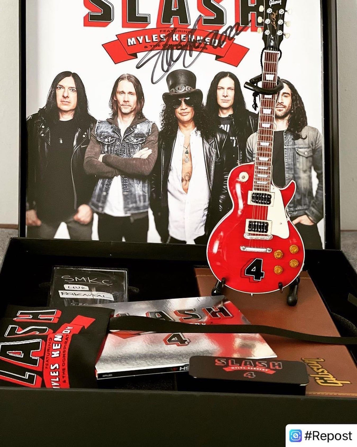 SLASH GIBSON LES PAUL STANDARD TRANSLUCENT CHERRY LIMITED 4 ALBUM EDITION MINI GUITAR MODEL