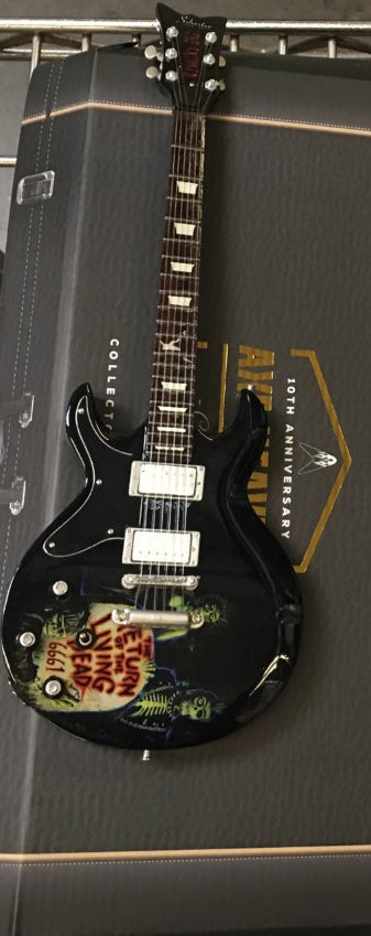 AVENGED SEVENFOLD - ZACKY VENGEANCE - LIVING DEAD SCHECTER MINI GUITAR