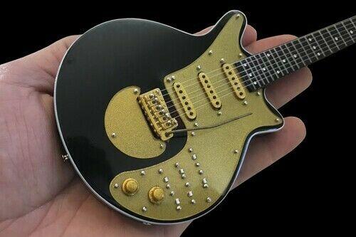 QUEEN - BRIAN MAY - SIGNATURE GOLD SPECIAL MINI GUITAR